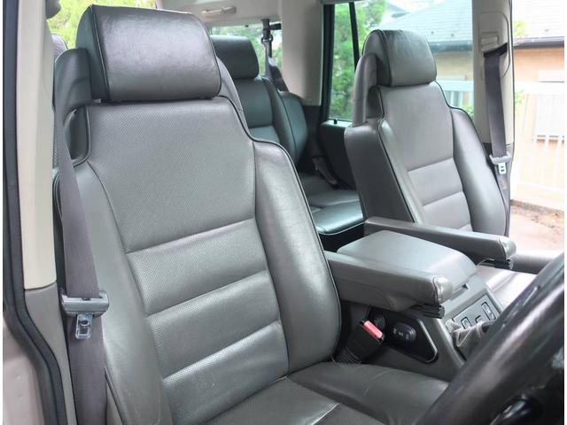 ディスカバリー Ｖ８ｉ　ＥＳ　４ＷＤ　サンルーフ　グレー革シート　社外ＣＤ（16枚目）