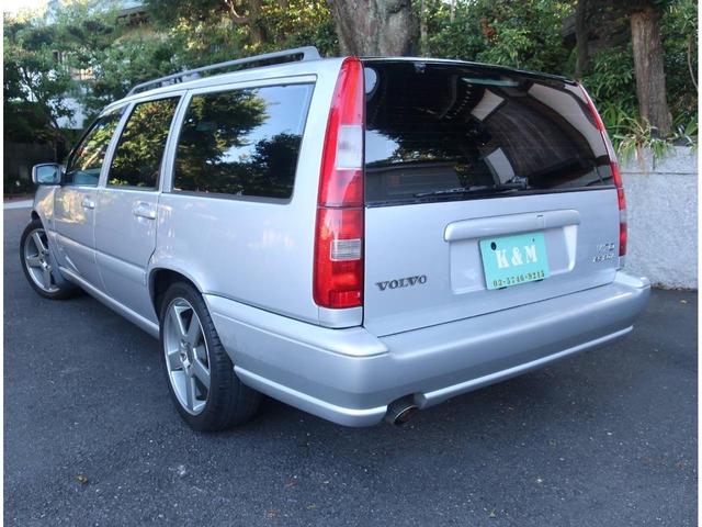 Ｖ７０ ２．５Ｔ　１オーナー　サンルーフ　タイベル交換済　（シルバー）（5枚目）