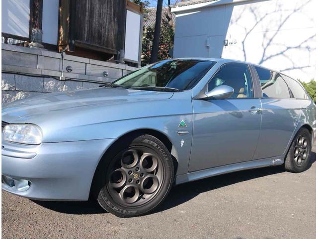 アルファ１５６スポーツワゴン ２．５　Ｖ６　２４Ｖ　Ｑシステム　ガレージ保管　ディーラ記録簿　ベージュ革　（シルバー）（9枚目）