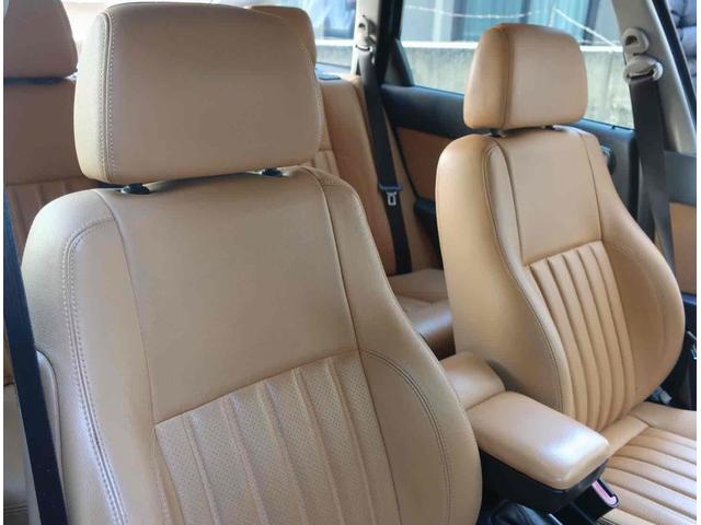 アルファ１５６スポーツワゴン ２．５　Ｖ６　２４Ｖ　Ｑシステム　ガレージ保管　ディーラ記録簿　ベージュ革　（シルバー）（16枚目）