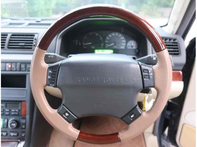 レンジローバー 4.0SE 4WD オートクルーズコントロール アルミホイール キーレスエントリー シートヒーター 革シート AT 盗難防止システム CD カセット ABS エアコン パワーウィンドウ(2枚目)