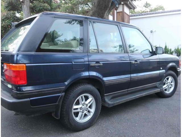 レンジローバー 4.0SE 4WD オートクルーズコントロール アルミホイール キーレスエントリー シートヒーター 革シート AT 盗難防止システム CD カセット ABS エアコン パワーウィンドウ(13枚目)