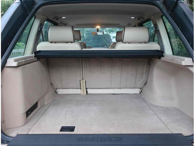 レンジローバー 4.0SE 4WD オートクルーズコントロール アルミホイール キーレスエントリー シートヒーター 革シート AT 盗難防止システム CD カセット ABS エアコン パワーウィンドウ(19枚目)