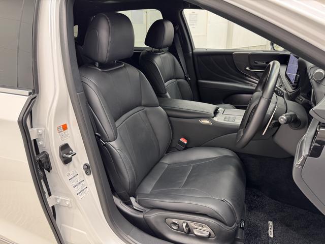 ＬＳ ＬＳ５００ｈ　Ｉパッケージ　黒革　マークレビンソンサウンドシステム　ムーンルーフ　Ｆ　ＳＰＯＲＴ用２０インチポリッシュＡＷ　前後ドライブレコーダー　禁煙車　ワンオーナー（17枚目）