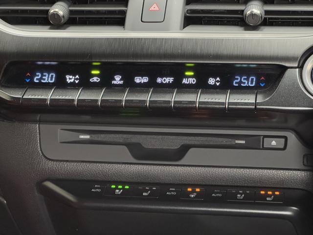 ＵＸ ＵＸ２５０ｈ　Ｆスポーツ　赤革　ＴＲＤフロントスポイラー　ＴＲＤサイドスカート　同色エアロフェンダー　ムーンルーフ　ルーフレール　パノラミックビューモニター　３眼ＬＥＤ　おくだけ充電　前後ドライブレコーダー　禁煙車（10枚目）