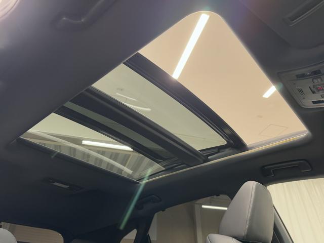 ＲＸ ＲＸ４５０ｈ　Ｆスポーツ　黒革　ＴＲＤフルエアロ　４本出しマフラー　パノラマルーフ　ルーフレール　パノラミックビューモニター　後席電動リクライニング　後席シートヒーター　おくだけ充電　　前後ドライブレコーダー　禁煙車（7枚目）