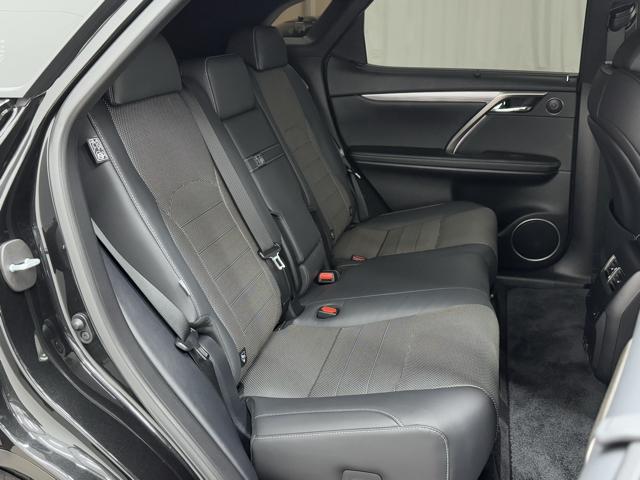 ＲＸ ＲＸ４５０ｈ　Ｆスポーツ　黒革　ＴＲＤフルエアロ　４本出しマフラー　パノラマルーフ　ルーフレール　パノラミックビューモニター　後席電動リクライニング　後席シートヒーター　おくだけ充電　　前後ドライブレコーダー　禁煙車（18枚目）