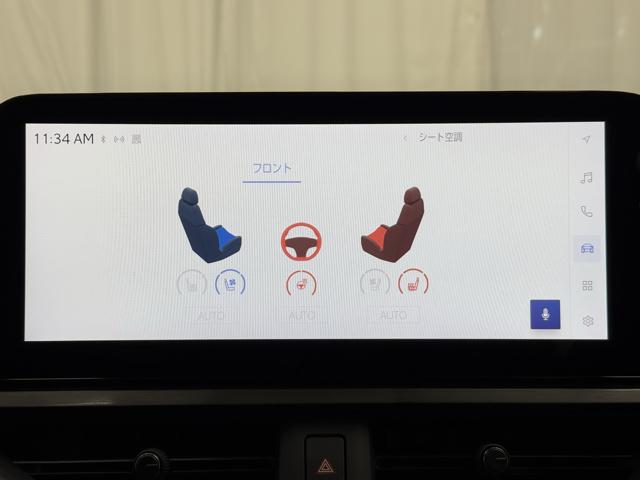 UX UX200 Fスポーツエモーショナルエクスプローラ マイナー後モデル 専用ブラック&レッドLtex ブラックルーフ 同色フェンダーアーチ ムーンルーフ 3眼LEDヘッドランプ パノラミックビューモニター BSM シートヒーター シートクーラー 禁煙車(11枚目)