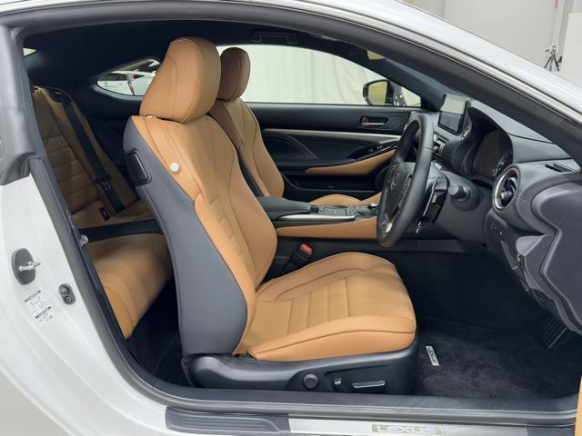 ＲＣ ＲＣ３００　Ｌ　ｔｅｘオーカー　クリアランスソナー　ブラインドスポットモニター　レーダークルーズ　可変ダンパー　リヤクロストラフィックアラート　ワンオーナー　前後ドライブレコーダー　禁煙車（17枚目）