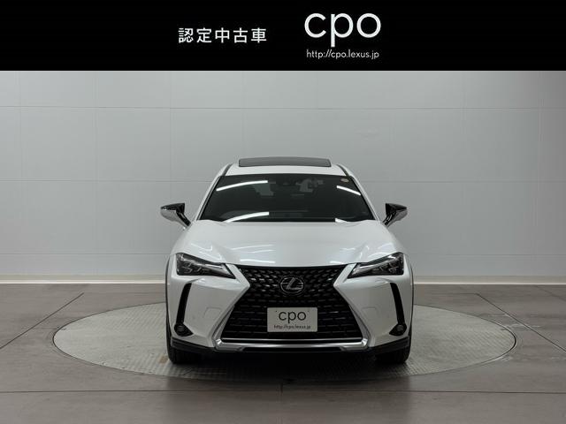 ＵＸ ＵＸ２５０ｈ　バージョンＬ　マイナー後モデル　黒革　ムーンルーフ　パノラミック　ブラインドスポットモニタービューモニター　ヘッドアップディスプレイ　ダークグレー１８ＡＷ　前後ドライブレコーダー　禁煙車（2枚目）
