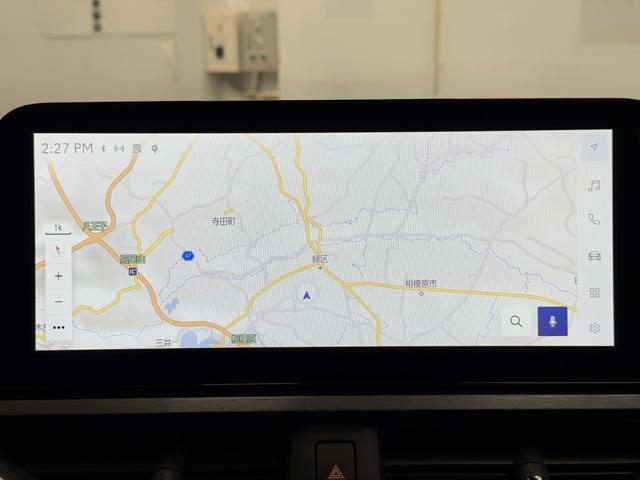 ＵＸ ＵＸ２５０ｈ　バージョンＬ　マイナー後モデル　黒革　ムーンルーフ　パノラミック　ブラインドスポットモニタービューモニター　ヘッドアップディスプレイ　ダークグレー１８ＡＷ　前後ドライブレコーダー　禁煙車（8枚目）