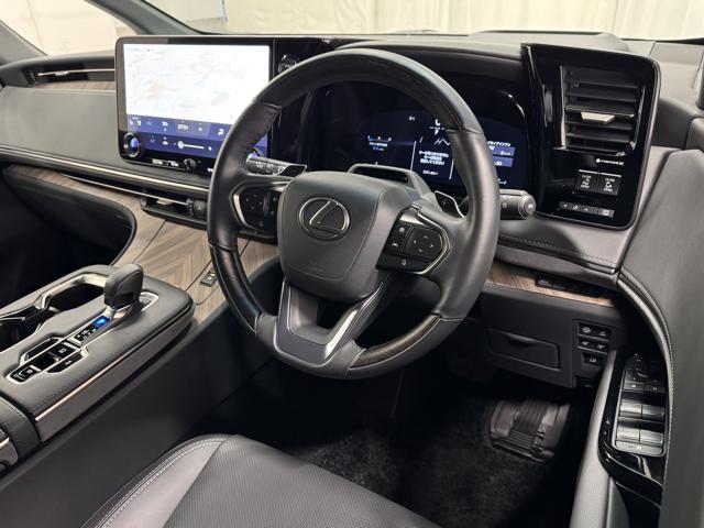 ＬＭ ＬＭ５００ｈ　エグゼクティブ　ＬＭ５００ｈ　エグゼクティブ（４名）　前席セミアニリン本革　後席Ｌ－ＡＮＩＬＩＮＥ本革ブラック　デジタルキー　前後方ドライブレコーダー（7枚目）