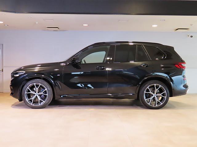 Ｘ５ ｘＤｒｉｖｅ　３５ｄ　Ｍスポーツハイラインパッケージ　黒革　コンフォートＰｋｇ　ハイラインＰｋｇ　パノラマＳＲ　全周囲カメラ　認定中古車ジェスチャーＣｔｒｌ　ＤＴＶ　　ヘッドアップＤ　Ｈｉ－Ｆｉ　Ｄアシストプロ　ＡＣＣ　Ｐアシスト　全周囲カメラ　２１ＡＷ（7枚目）