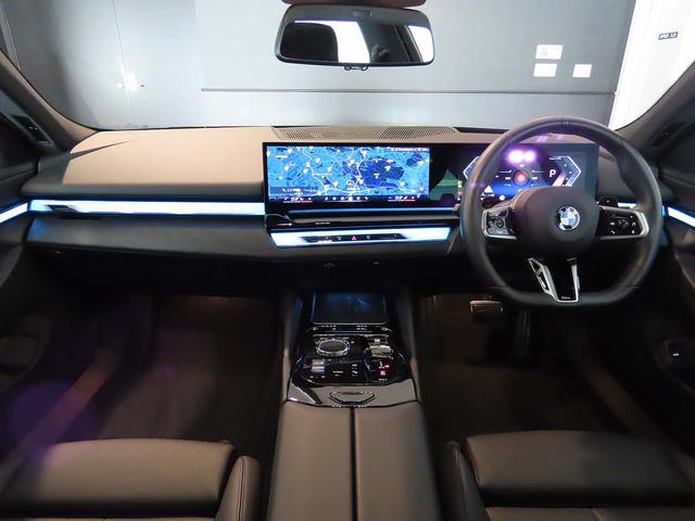 ５シリーズ ５２３ｄ　ｘＤｒｉｖｅ　Ｍスポーツ　認定中古車（全国保証）半革　インテリアカメラ　アイコニックグローエクステリア１９ＡＷ　４ゾーンＡＣ　インテリアカメラ　Ｄアシストプロ　ＡＣＣ　Ｐアシストプロ　全周囲カメラ　ＰＤＣ　ＡｄｐＬＥＤヘッド（6枚目）