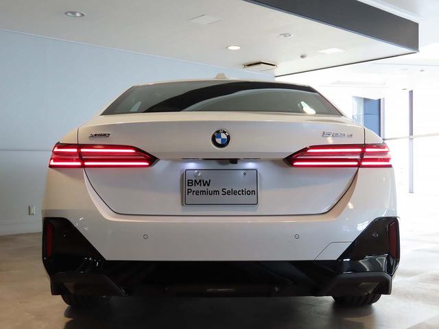 ５シリーズ ５２３ｄ　ｘＤｒｉｖｅ　Ｍスポーツ　認定中古車（全国保証）半革　インテリアカメラ　アイコニックグローエクステリア１９ＡＷ　４ゾーンＡＣ　インテリアカメラ　Ｄアシストプロ　ＡＣＣ　Ｐアシストプロ　全周囲カメラ　ＰＤＣ　ＡｄｐＬＥＤヘッド（9枚目）