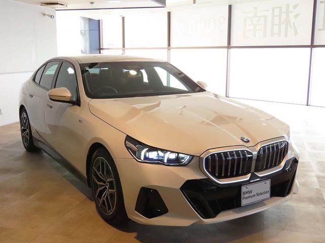 ５シリーズ ５２３ｄ　ｘＤｒｉｖｅ　Ｍスポーツ　認定中古車（全国保証）半革　インテリアカメラ　アイコニックグローエクステリア１９ＡＷ　４ゾーンＡＣ　インテリアカメラ　Ｄアシストプロ　ＡＣＣ　Ｐアシストプロ　全周囲カメラ　ＰＤＣ　ＡｄｐＬＥＤヘッド（22枚目）