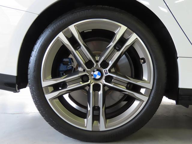 ２シリーズ Ｍ２３５ｉ　ｘＤｒｉｖｅグランクーペ　認定中古車（全国保証）クロス／アルカンタラ　ＭプラスＰｋｇ１８ＡＷ、Ｃアクセス、Ｄアシスト、ＡＣＣ、Ｐアシスト、Ｒカメラ、ＰＤＣ、ライトＰｋｇ、Ｍスポーツブレーキ、Ｈｉ－Ｆｉ、Ｍリヤスポイラー（26枚目）