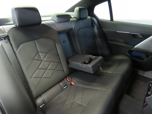 ｉ５ Ｍ６０　ｘＤｒｉｖｅ　認定中古車（全国保証）エクスクルーシブメリノレザーＰｋｇ　ＡｄｐＭサスプロ　２０ＡＷインテリアカメラ　Ｄアシストプロ　ＡＣＣ　Ｐアシストプロ　全周囲カメラ　ＰＤＣ　ＡｄｐＬＥＤヘッド　ハーマンカードン（19枚目）