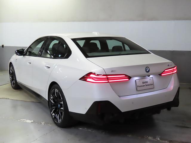 ｉ５ Ｍ６０　ｘＤｒｉｖｅ　認定中古車（全国保証）エクスクルーシブメリノレザーＰｋｇ　ＡｄｐＭサスプロ　２０ＡＷインテリアカメラ　Ｄアシストプロ　ＡＣＣ　Ｐアシストプロ　全周囲カメラ　ＰＤＣ　ＡｄｐＬＥＤヘッド　ハーマンカードン（20枚目）