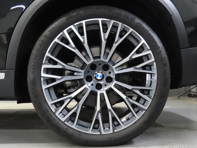 Ｘ５ ｘＤｒｉｖｅ　３５ｄ　エディションＸ　認定中古車（全国保証）限定３７０台　特別装備ｎｄｉｖｉｄｕａｌ茶革ジェスチャーＣｔｒｌパノラマＳＲ　４輪Ａｄｐエアサス　Ｃアクセス　サードローシート　Ｄアシストプロ　ＡＣＣ　Ｐアシストプロ　２２ＡＷ（24枚目）