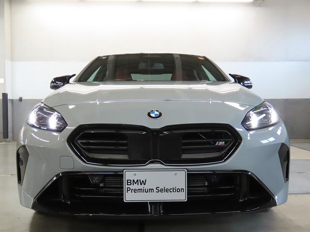 ２シリーズ Ｍ２３５　ｘＤｒｉｖｅグランクーペ　認定中古車（全国保証）ヴェガンザ・コーラルレッド／ブラック、１９ＡＷ、Ｃアクセス、インテリアカメラ、Ｄアシストプロ、ＡＣＣ、Ｐアシスト＋、全周囲カメラ、ＰＤＣＭ、リアスポイラー、ＡｄｐＬサス（9枚目）