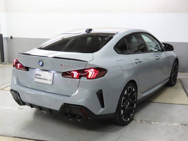 ２シリーズ Ｍ２３５　ｘＤｒｉｖｅグランクーペ　認定中古車（全国保証）ヴェガンザ・コーラルレッド／ブラック、１９ＡＷ、Ｃアクセス、インテリアカメラ、Ｄアシストプロ、ＡＣＣ、Ｐアシスト＋、全周囲カメラ、ＰＤＣＭ、リアスポイラー、ＡｄｐＬサス（20枚目）