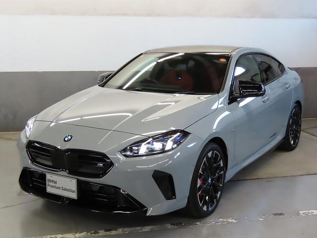 ２シリーズ Ｍ２３５　ｘＤｒｉｖｅグランクーペ　認定中古車（全国保証）ヴェガンザ・コーラルレッド／ブラック、１９ＡＷ、Ｃアクセス、インテリアカメラ、Ｄアシストプロ、ＡＣＣ、Ｐアシスト＋、全周囲カメラ、ＰＤＣＭ、リアスポイラー、ＡｄｐＬサス（21枚目）