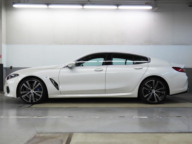 ８シリーズ ８４０ｉ　グランクーペ　エクスクルーシブ　Ｍスポーツ　認定中古車（全国保証）Ｉｎｄｉｖｉｄｕａｌ白革　２０ＡＷ　　ＯＰヒートコンフォートＰｋｇ　ＤＴＶＭアルカンタラルーフライニング　パノラマＳＲ　Ｄアシストプロ　ＡＣＣ　レーザーライトＰアシスト＋（7枚目）