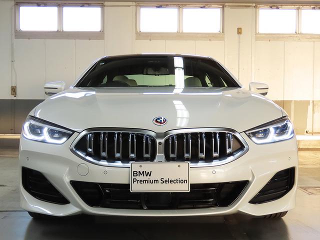 ８シリーズ ８４０ｉ　グランクーペ　エクスクルーシブ　Ｍスポーツ　認定中古車（全国保証）Ｉｎｄｉｖｉｄｕａｌ白革　２０ＡＷ　　ＯＰヒートコンフォートＰｋｇ　ＤＴＶＭアルカンタラルーフライニング　パノラマＳＲ　Ｄアシストプロ　ＡＣＣ　レーザーライトＰアシスト＋（9枚目）