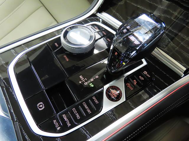 ８シリーズ ８４０ｉ　グランクーペ　エクスクルーシブ　Ｍスポーツ　認定中古車（全国保証）Ｉｎｄｉｖｉｄｕａｌ白革　２０ＡＷ　　ＯＰヒートコンフォートＰｋｇ　ＤＴＶＭアルカンタラルーフライニング　パノラマＳＲ　Ｄアシストプロ　ＡＣＣ　レーザーライトＰアシスト＋（17枚目）