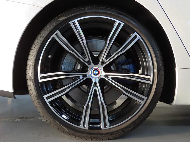 ８シリーズ ８４０ｉ　グランクーペ　エクスクルーシブ　Ｍスポーツ　認定中古車（全国保証）Ｉｎｄｉｖｉｄｕａｌ白革　２０ＡＷ　　ＯＰヒートコンフォートＰｋｇ　ＤＴＶＭアルカンタラルーフライニング　パノラマＳＲ　Ｄアシストプロ　ＡＣＣ　レーザーライトＰアシスト＋（27枚目）