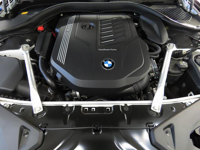 ８シリーズ ８４０ｉ　グランクーペ　エクスクルーシブ　Ｍスポーツ　認定中古車（全国保証）Ｉｎｄｉｖｉｄｕａｌ白革　２０ＡＷ　　ＯＰヒートコンフォートＰｋｇ　ＤＴＶＭアルカンタラルーフライニング　パノラマＳＲ　Ｄアシストプロ　ＡＣＣ　レーザーライトＰアシスト＋（28枚目）