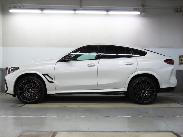 X6 M コンペティション 認定中古車(全国保証)Individual白革 パノラマSR21/22AW ジェスチャーCtrlリヤエンターテイメントシステム MカーボンRスポイラー DTV アルカンタラルーフライニング(7枚目)