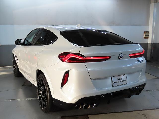 X6 M コンペティション 認定中古車(全国保証)Individual白革 パノラマSR21/22AW ジェスチャーCtrlリヤエンターテイメントシステム MカーボンRスポイラー DTV アルカンタラルーフライニング(19枚目)