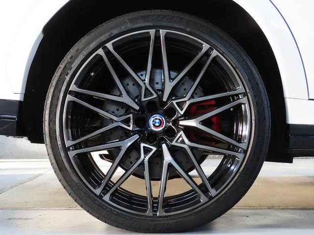 X6 M コンペティション 認定中古車(全国保証)Individual白革 パノラマSR21/22AW ジェスチャーCtrlリヤエンターテイメントシステム MカーボンRスポイラー DTV アルカンタラルーフライニング(25枚目)