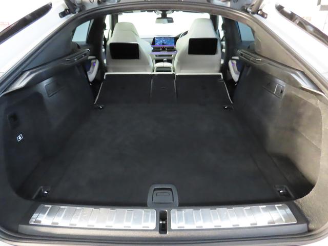 X6 M コンペティション 認定中古車(全国保証)Individual白革 パノラマSR21/22AW ジェスチャーCtrlリヤエンターテイメントシステム MカーボンRスポイラー DTV アルカンタラルーフライニング(29枚目)