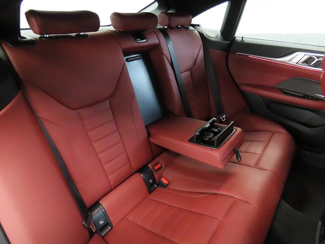 4シリーズ M440i xDriveグランクーペ 認定中古車(全国保証)赤革 カーブドDisp AdpMサス 19AW RFT スポーツATCアクセス レーザーライト Mリアスポイラー Dアシストプロ Pアシスト+ Mスポーツブレーキ アルミトリム(18枚目)