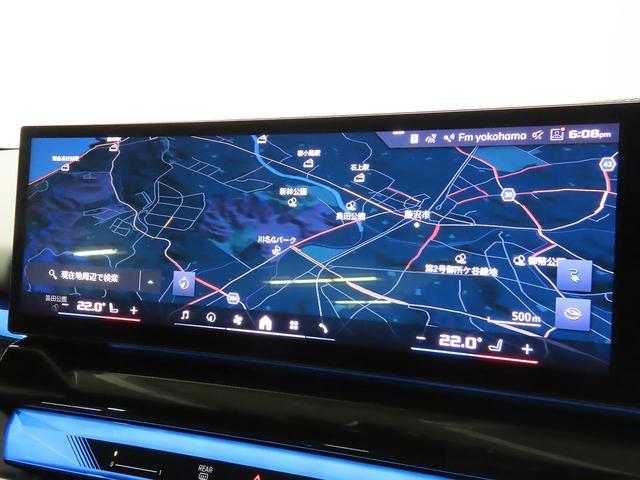 �Z���^�[�X�N���[���̃T�C�Y�͂P�S�D�X�C���`�B���ꂪ�z�[����ʂŁA�}�b�v�E���̃A�C�R���Ƀ^�b�`����Ə[�d��̏ꏊ�������ł���B