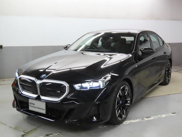 ���܂��̓t�����g���_�u���E�C�b�V���{�[���Ń��A���}���`�����N�i��������A���~���j�B�u���T�v�̓��A�ɃG�A�X�v�����O���̗p���Ă���i�t�����g�̓R�C���j�B