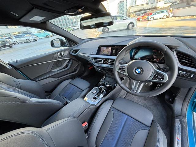 2シリーズ 218iグランクーペ Mスポーツ スナッパ―ロックブルー 18inchアルミ ヘッドアップディスプレイ ACC/アクティブ・クルーズ・コントロール(ストップ&ゴー機能付)(10枚目)