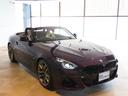 「Z4」は、重心を低く見せるようにデザインされたグリルとBMWでは初となる縦長のヘッドライトが、フロントでの特徴となる。
