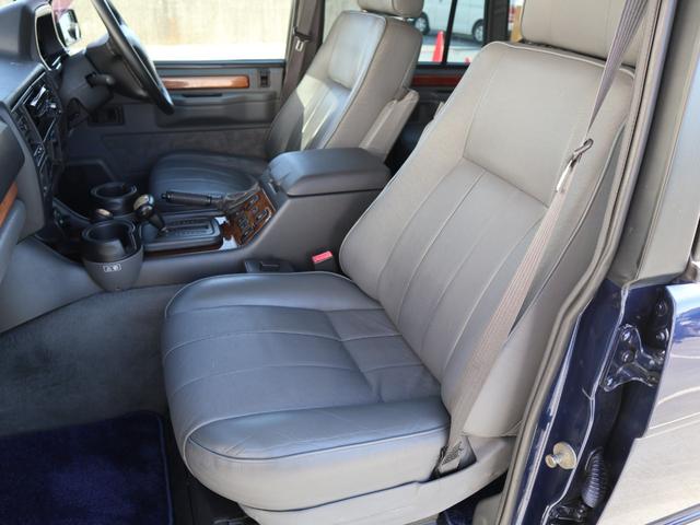 レンジローバー ベースグレード　最終モデル　バネサス　サンルーフ　記録簿　ＨＤＤナビ　地デジ　バックカメラ　ＥＴＣ　ドラレコ　ヘッドライト、テールガード　ドアバイザー　ＬＥＤヘッドライト　フロントパワーシート　グレーレザーシート（10枚目）