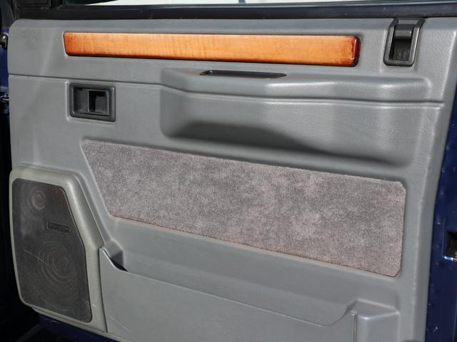 レンジローバー ベースグレード　最終モデル　バネサス　サンルーフ　記録簿　ＨＤＤナビ　地デジ　バックカメラ　ＥＴＣ　ドラレコ　ヘッドライト、テールガード　ドアバイザー　ＬＥＤヘッドライト　フロントパワーシート　グレーレザーシート（23枚目）