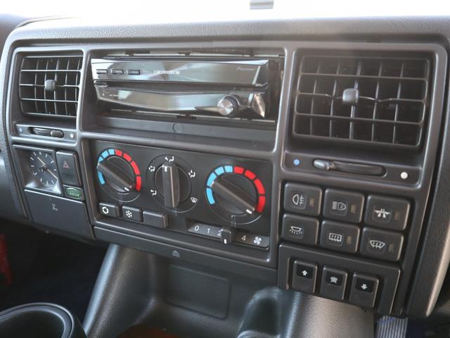 レンジローバー ベースグレード　最終モデル　バネサス　サンルーフ　記録簿　ＨＤＤナビ　地デジ　バックカメラ　ＥＴＣ　ドラレコ　ヘッドライト、テールガード　ドアバイザー　ＬＥＤヘッドライト　フロントパワーシート　グレーレザーシート（29枚目）