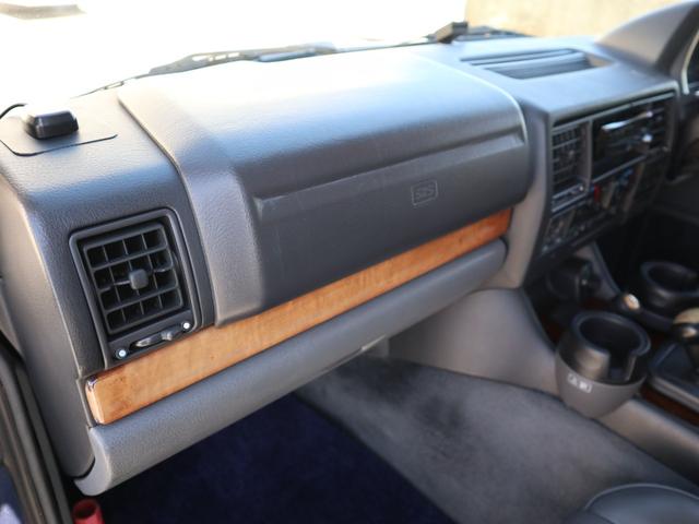 レンジローバー ベースグレード　最終モデル　バネサス　サンルーフ　記録簿　ＨＤＤナビ　地デジ　バックカメラ　ＥＴＣ　ドラレコ　ヘッドライト、テールガード　ドアバイザー　ＬＥＤヘッドライト　フロントパワーシート　グレーレザーシート（32枚目）