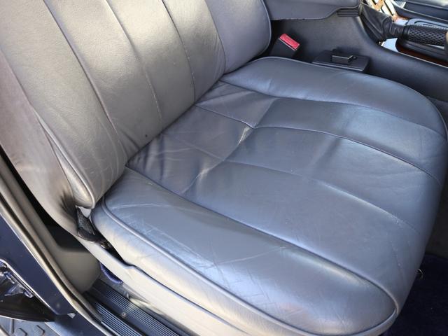 レンジローバー ベースグレード　最終モデル　バネサス　サンルーフ　記録簿　ＨＤＤナビ　地デジ　バックカメラ　ＥＴＣ　ドラレコ　ヘッドライト、テールガード　ドアバイザー　ＬＥＤヘッドライト　フロントパワーシート　グレーレザーシート（57枚目）