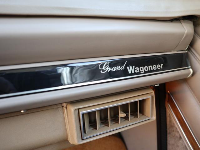 ジープ・グランドワゴニア 1991y 最終モデル 5.9L V8 ビルシュタインショック 純正15インチAW ホーリー製キャブ ヒッチメンバー ルーフレール 記録簿 フォグ エアコン Bluetoothオーディオ ETC(45枚目)