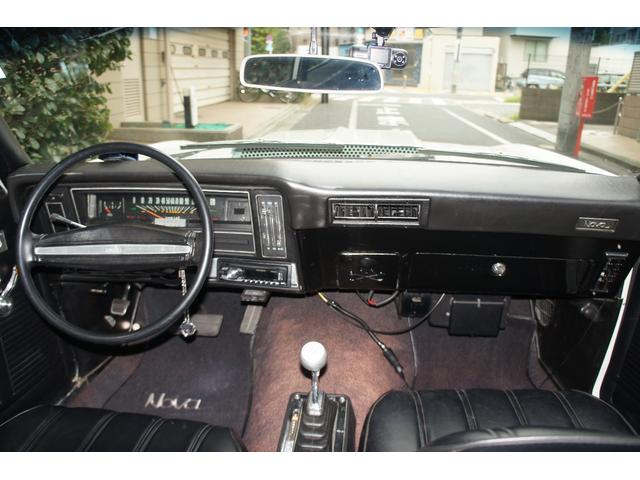 シボレーノーバ ベースグレード　１９７０ＭＹ　０６年登録国内１オーナー　ブラック内装レストア　　　　ＡＴＯ／Ｈ・ディーラー系工場の記録１３枚　３５０エンジン　ホーリーキャブ・クローム加工　Ａレーシング１５ＡＷ　外マフラー（9枚目）