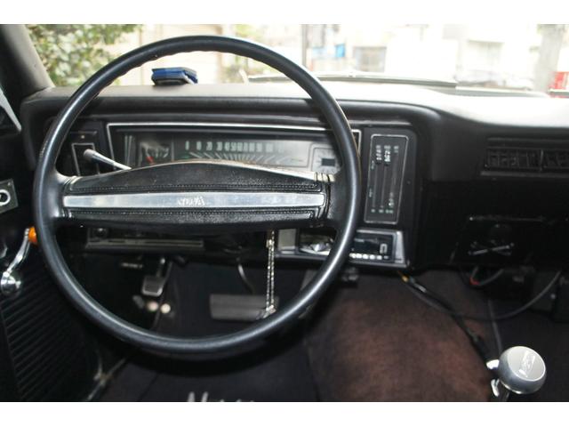 シボレーノーバ ベースグレード　１９７０ＭＹ　０６年登録国内１オーナー　ブラック内装レストア　　　　ＡＴＯ／Ｈ・ディーラー系工場の記録１３枚　３５０エンジン　ホーリーキャブ・クローム加工　Ａレーシング１５ＡＷ　外マフラー（10枚目）