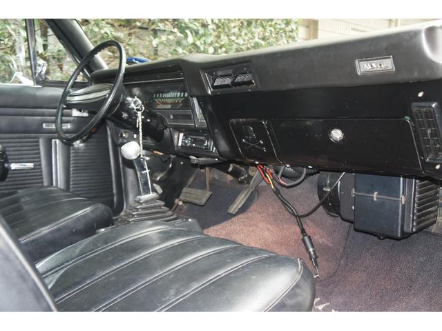 シボレーノーバ ベースグレード　１９７０ＭＹ　０６年登録国内１オーナー　ブラック内装レストア　　　　ＡＴＯ／Ｈ・ディーラー系工場の記録１３枚　３５０エンジン　ホーリーキャブ・クローム加工　Ａレーシング１５ＡＷ　外マフラー（15枚目）